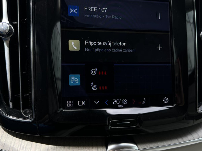 Volvo XC60 B4 PLUS BRIGHT Aut REZERVACE