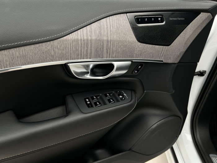 Volvo XC90 B5 AWD PLUS BRIGHT VZDUCH