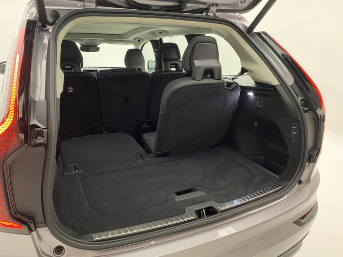 Volvo XC90 T8 AWD RECHARGE DARK ULTRA 7