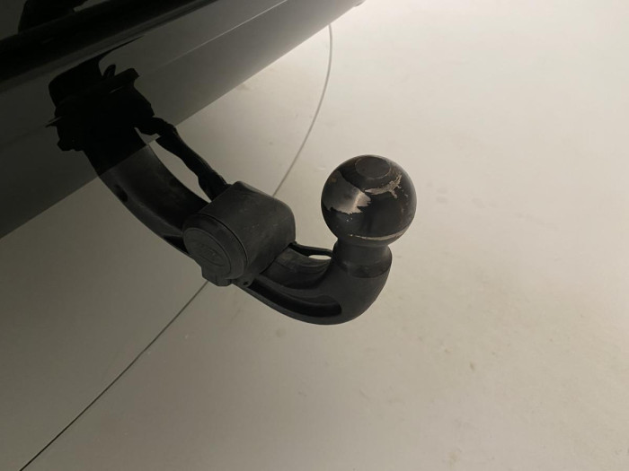 Land Rover Range Rover Velar D300 SE AUT AWD REZERVACE 3.0 d SE