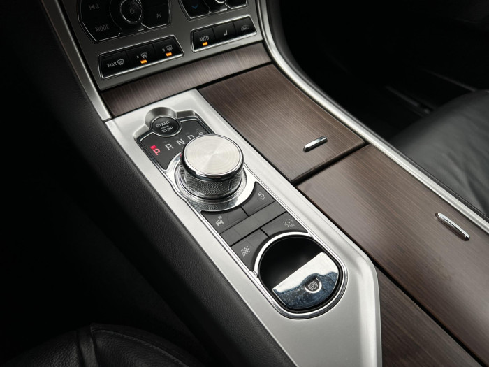 Jaguar XF 3.0 V6D LUXURY AUT CZ 3.0 d Luxury