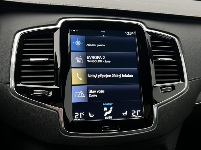 Volvo XC90 B5 AWD R-DESIGN 7MÍSTNÁ AUT