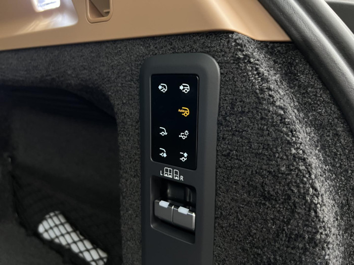 Land Rover Range Rover D350 HSE SWB AWD Aut REZERVACE 3.0 d