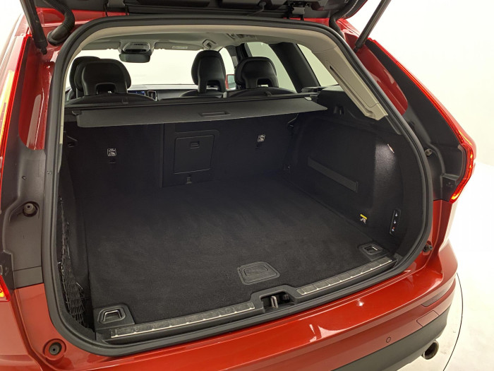 Volvo XC60 D4 AWD MOMENTUM AUT CZ 2.0 d Momentum