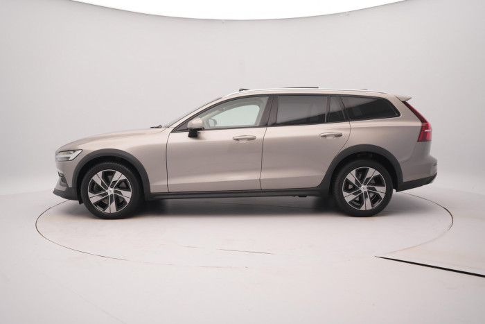 Volvo V60 CC B5 AWD PRO AUT CZ REZERVACE 2.0 CC CC