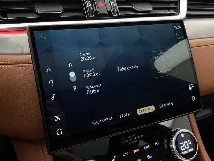 Jaguar F-Pace REZERVACE