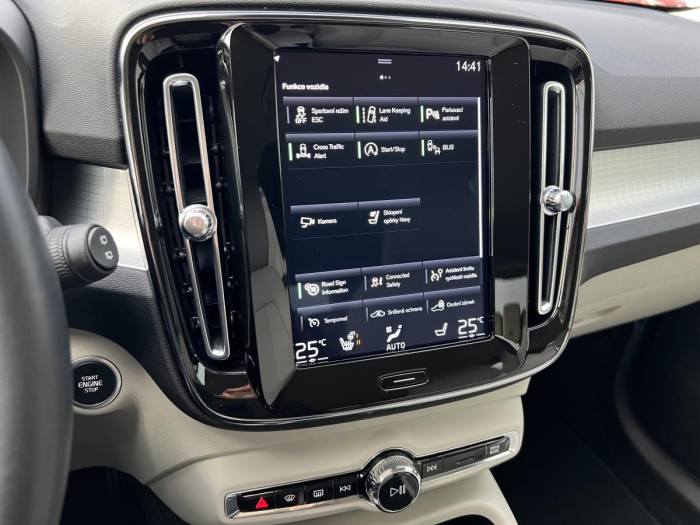Volvo XC40 T3 MOMENTUM 1.maj. 1.5 Momentum