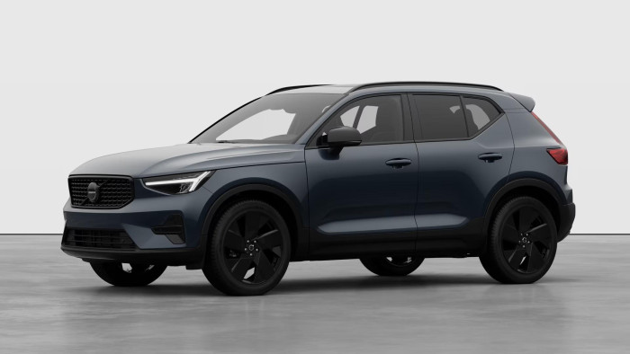 Volvo XC40 B3 AUT PLUS BLACK EDITION