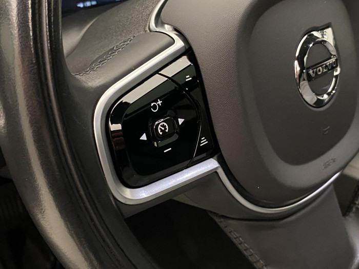 Volvo V60 CC B5 AWD MOMENTUM REZERVACE 2.0 CC CC Momentum