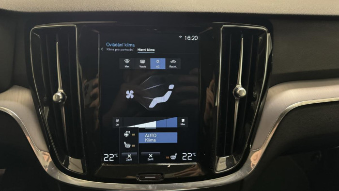 Volvo V60 D3 MOMENTUM REZERVACE 2.0 d Momentum