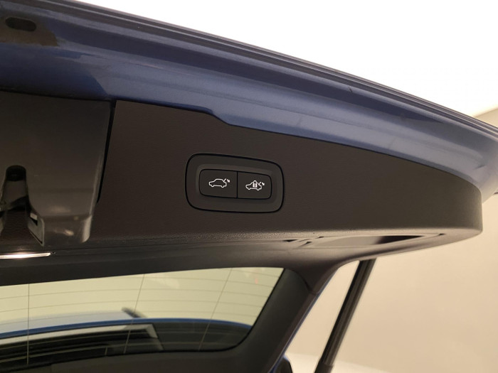 Volvo V60 B5 R-DESIGN AUT CZ