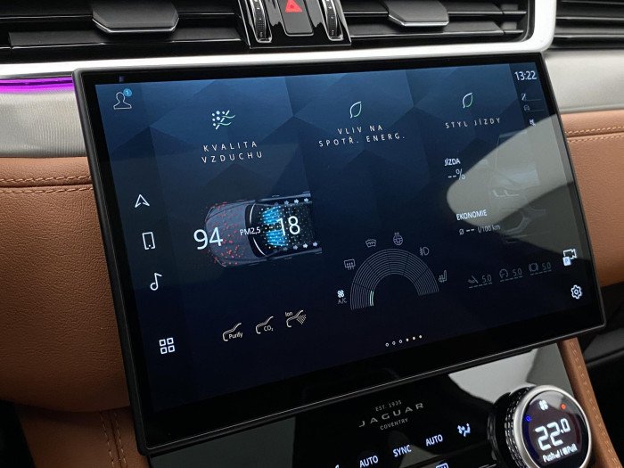 Jaguar F-Pace D300 R-DYNAMIC HSE REZERVACE 3.0 d Dynamic