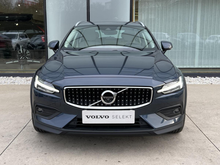 Volvo V60 CROSS COUNTRY B5 AWD Aut 1.maj