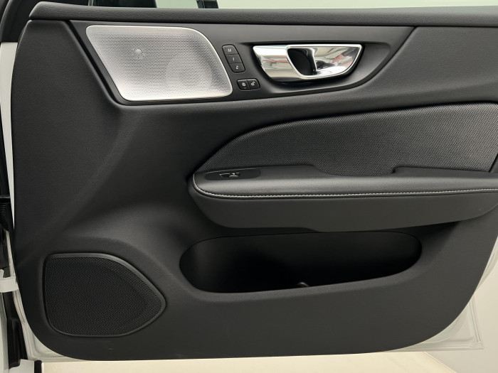 Volvo V60 B3 R-DESIGN AUT 1.maj.