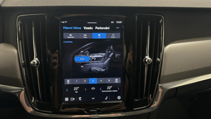 Volvo V90 CROSS COUNTRY B4 AWD REZERVACE