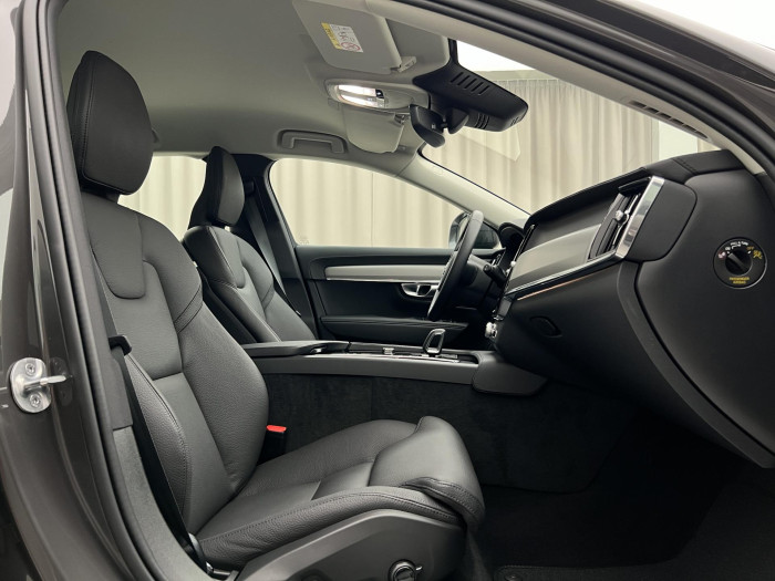 Volvo V90 CC B4 AWD PLUS AUT