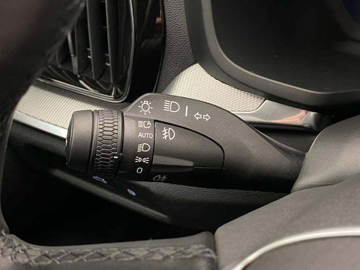 Volvo V60 T6 AWD PLUG-IN DARK PLUS CZ