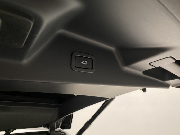 Land Rover Range Rover SDV6 AWD VOGUE REZERVACE