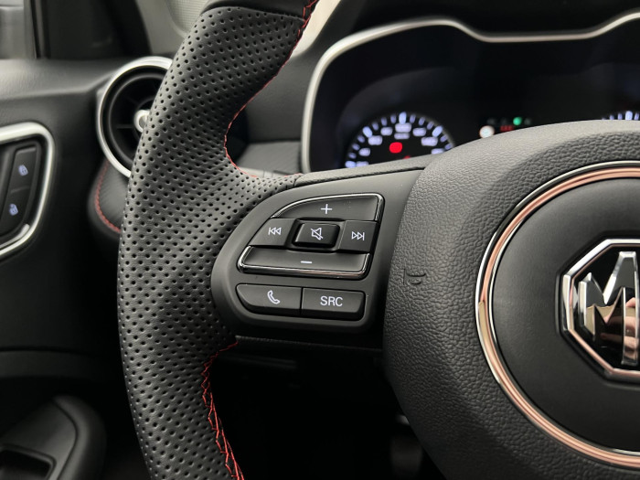 MG ZS ESSENTIAL PLUS 1.5 REZERVACE