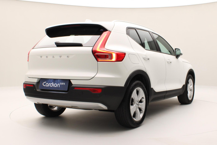 Volvo XC40 B4 AWD MOMENTUM PRO AUT 1.maj 2.0 Momentum