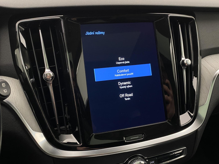 Volvo V60 CC B4 AWD MOMENTUM AUT 2.0 CC CC Momentum