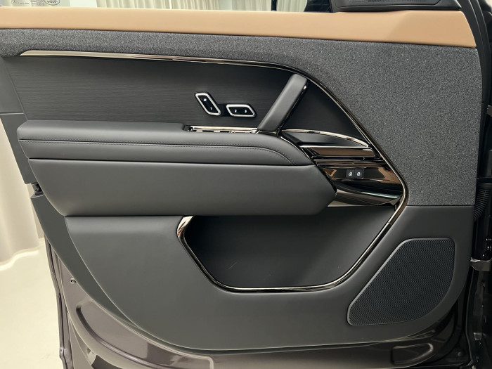 Land Rover Range Rover Sport D350 AUTOBIOGRAPHY AWD Aut 3.0 d