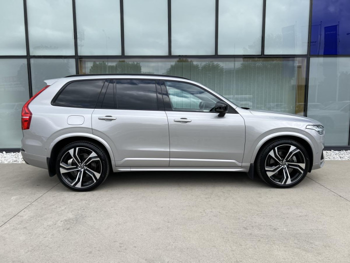 Volvo XC90 T8 AWD DARK ULT. 7MÍSTNÁ Aut