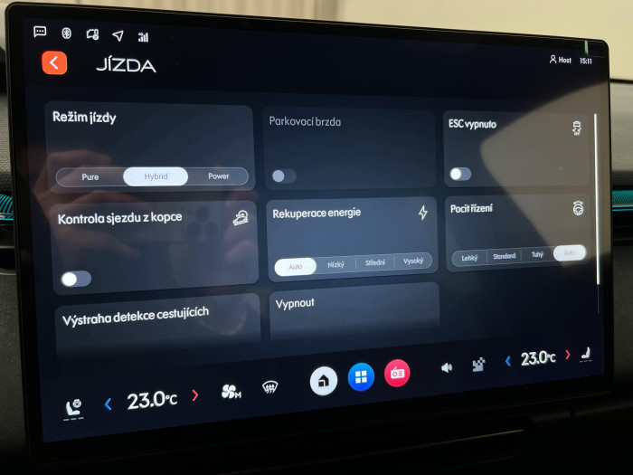 Lynk & Co 08 MORE PHEV