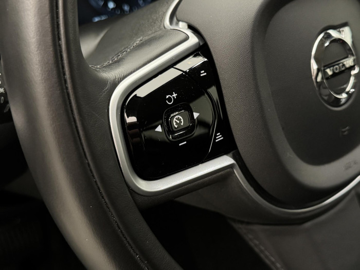 Volvo V60 B4 MOMENTUM POLESTAR REZERVACE 2.0 Momentum
