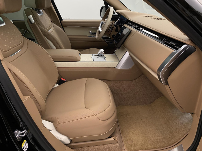 Land Rover Range Rover SV P615 SWB