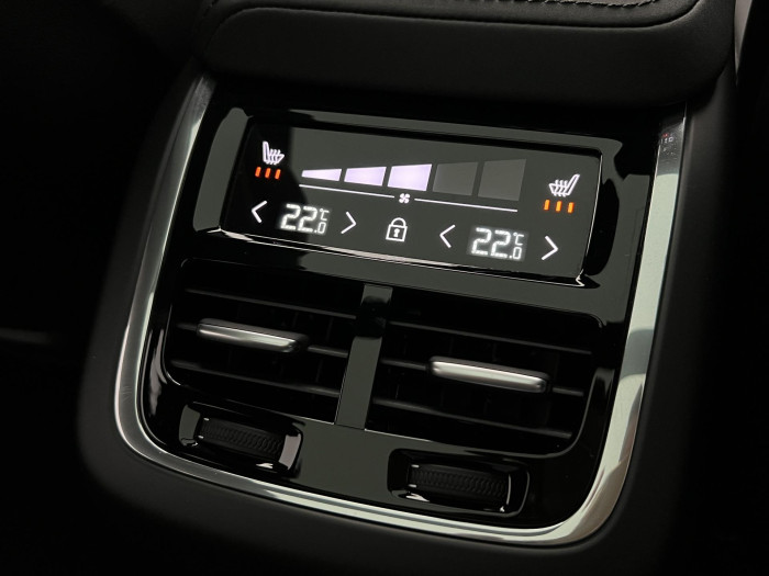 Volvo XC60 B5 AWD ULTRA BLACK EDITION AUT 2.0 Edition