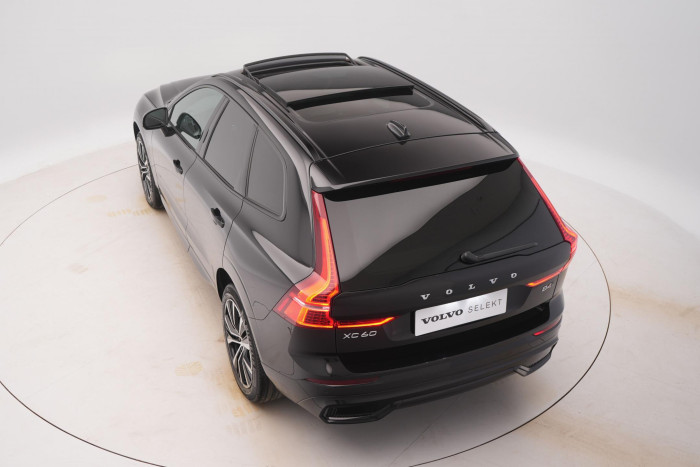 Volvo XC60 B4 AWD PLUS DARK AUT