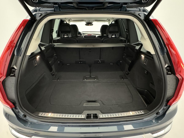 Volvo XC90 B5 AWD AUT BRIGHT PLUS 7-míst