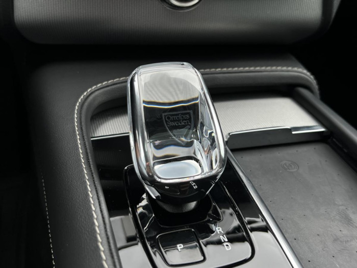 Volvo XC90 B5 AWD DARK ULT. 7MÍSTNÁ Aut