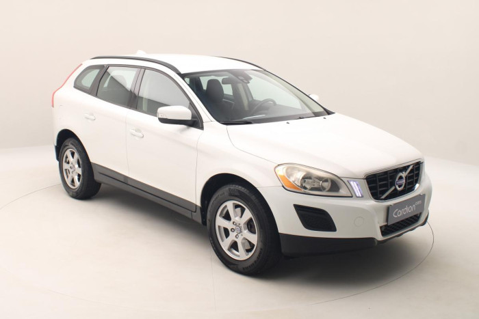 Volvo XC60 D3 AWD KINETIC REZERVACE 2.4 d