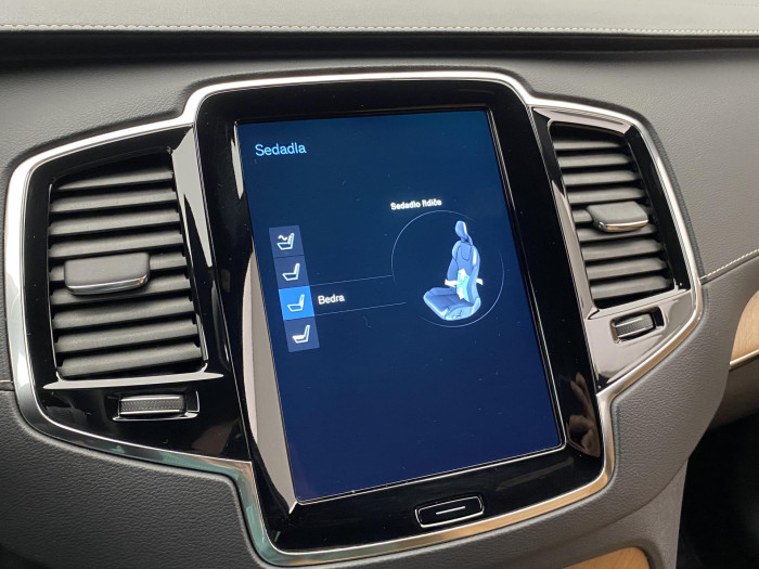 Volvo XC90 B5 AWD INSCRIPION AUT CZ