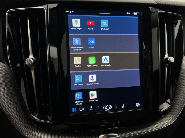Volvo XC60 B4 AWD PLUS DARK AUT 1.maj.