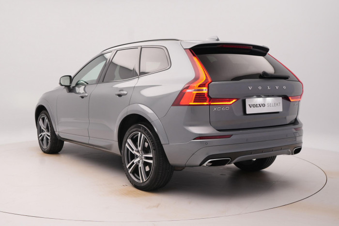 Volvo XC60 B5 AWD R-DESIGN AUT