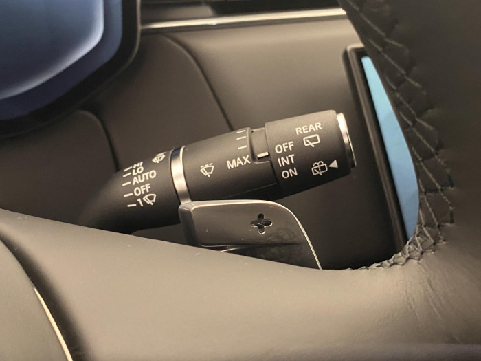 Land Rover Range Rover Sport D300 DYNAMIC SE AWD REZERVACE 3.0 d Dynamic SE