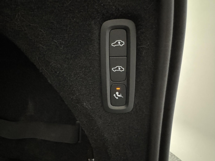 Volvo XC90 T8 AWD RECHARGE BRIGHT ULTRA