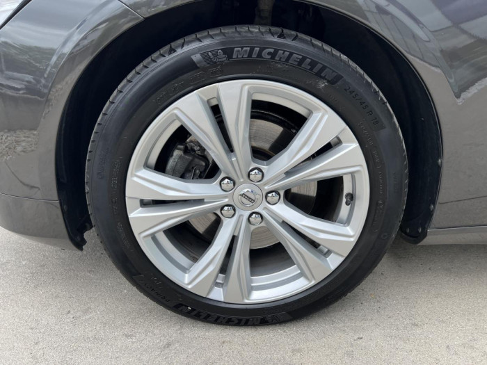 Volvo V90 D4 MOMENTUM PRO Aut 1.maj. 2.0 d Momentum