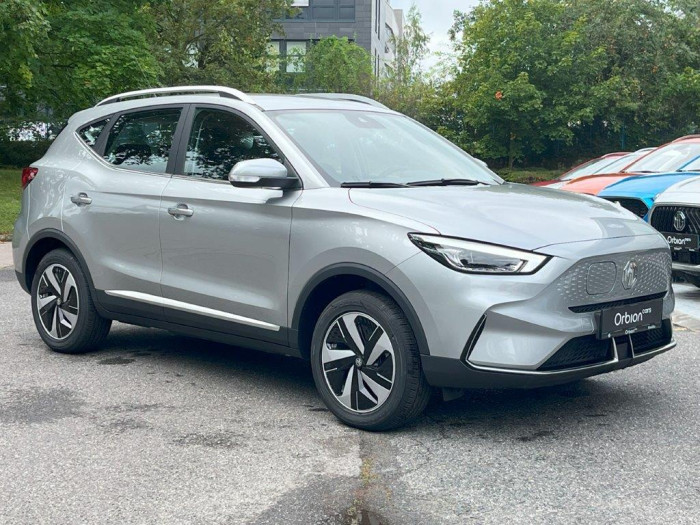 MG ZS EV EXCITE 70kWh REZERVACE!