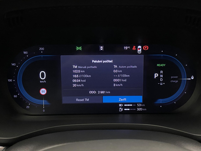 Volvo XC60 T6 AWD PLUS DARK REZERVACE