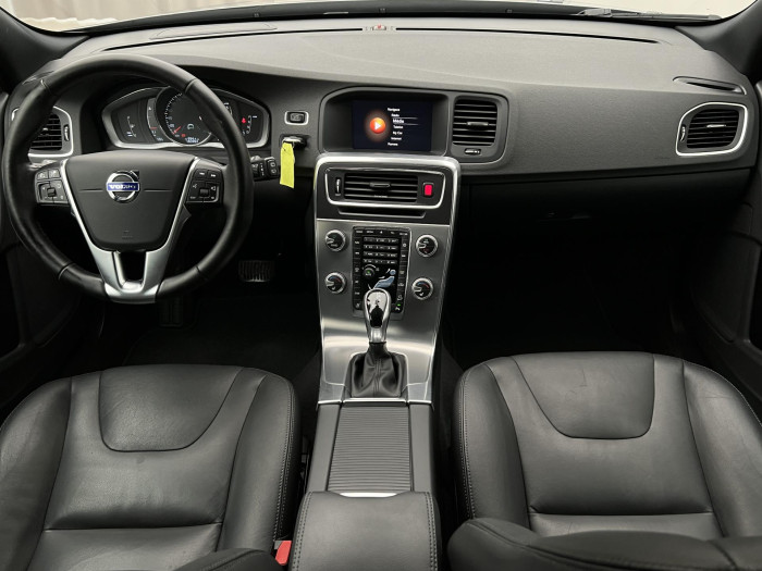 Volvo V60 CC D4 AWD SUMMUM AUT 2.4 d CC CC Summum