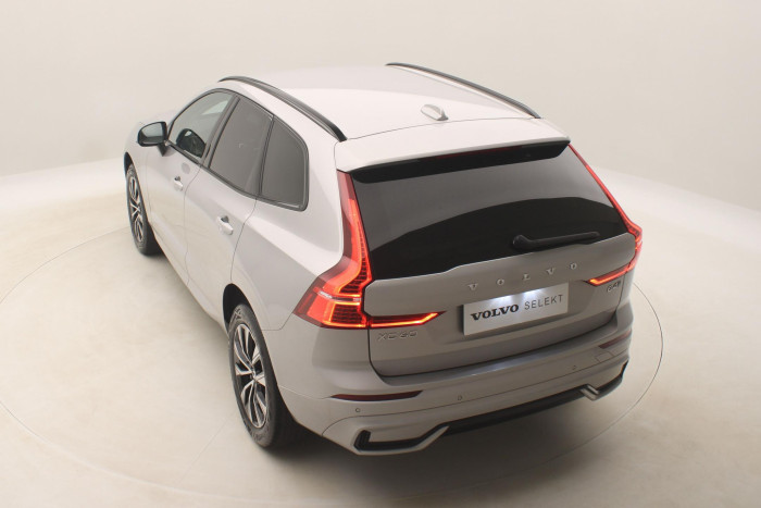 Volvo XC60 B4 AWD PLUS DARK AUT CZ 1.maj