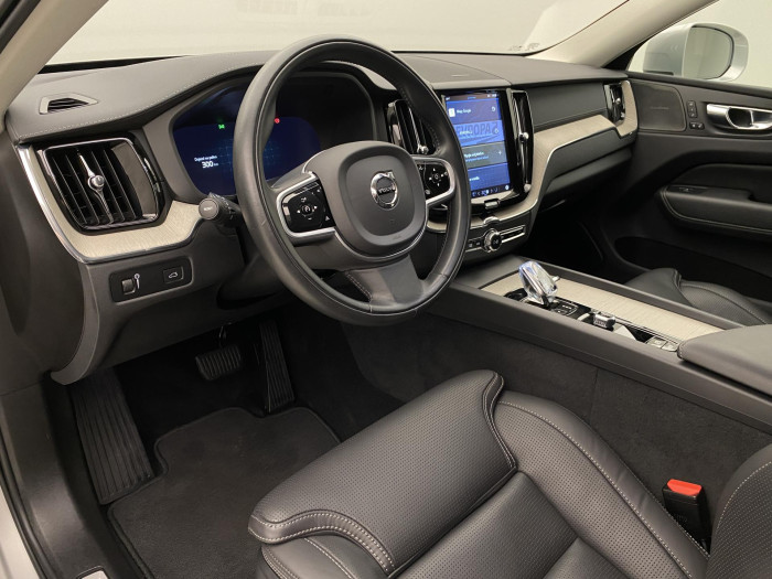 Volvo XC60 B4 AWD INSCRIPTION AUT CZ