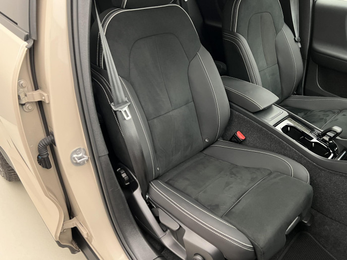 Volvo EX40 PURE ELECTRIC TWIN PLUS AUT CZ