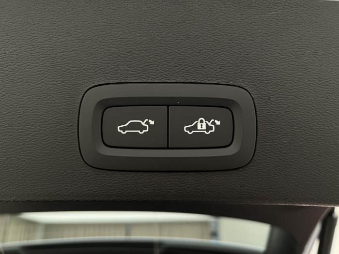 Volvo XC40 B3 DARK PLUS AUT