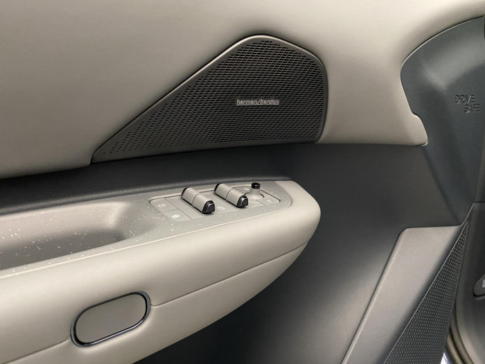 Lynk & Co 02 MORE předváděcí vůz