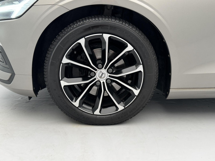 Volvo V60 D3 MOMENTUM PRO AUT 1.maj 2.0 d Momentum